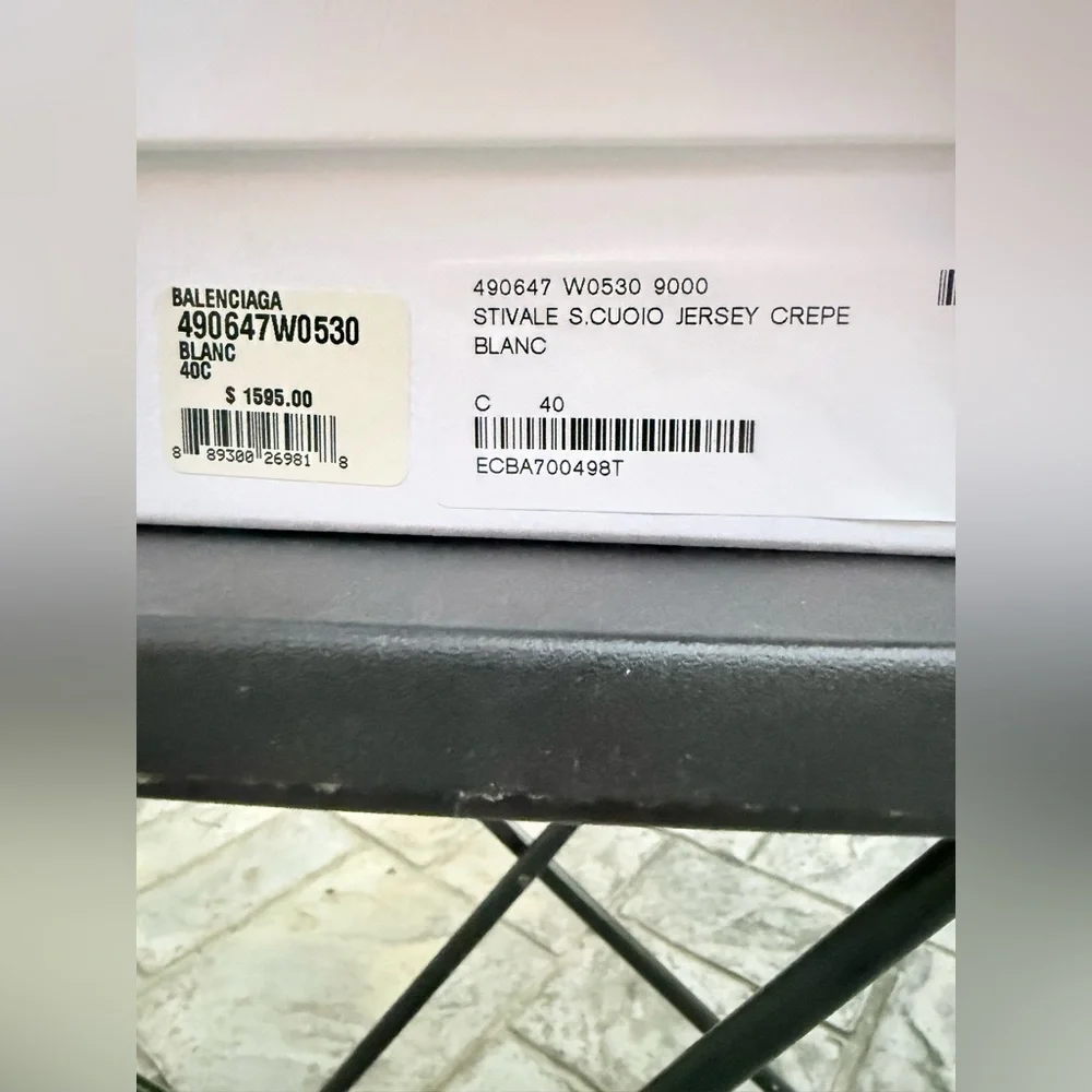 𝐁𝐚𝐥𝐞𝐧𝐜𝐢𝐚𝐠𝐚 𝐁𝐥𝐚𝐧𝐜 𝐉𝐞𝐫𝐬𝐞𝐲 𝐂𝐫𝐞𝐩𝐞 𝐎𝐯𝐞𝐫 𝐓𝐡𝐞 𝐊𝐧𝐞𝐞 𝐁𝐨𝐨𝐭𝐬. 𝐔𝐒/𝟏𝟎 - Picture 4 of 9